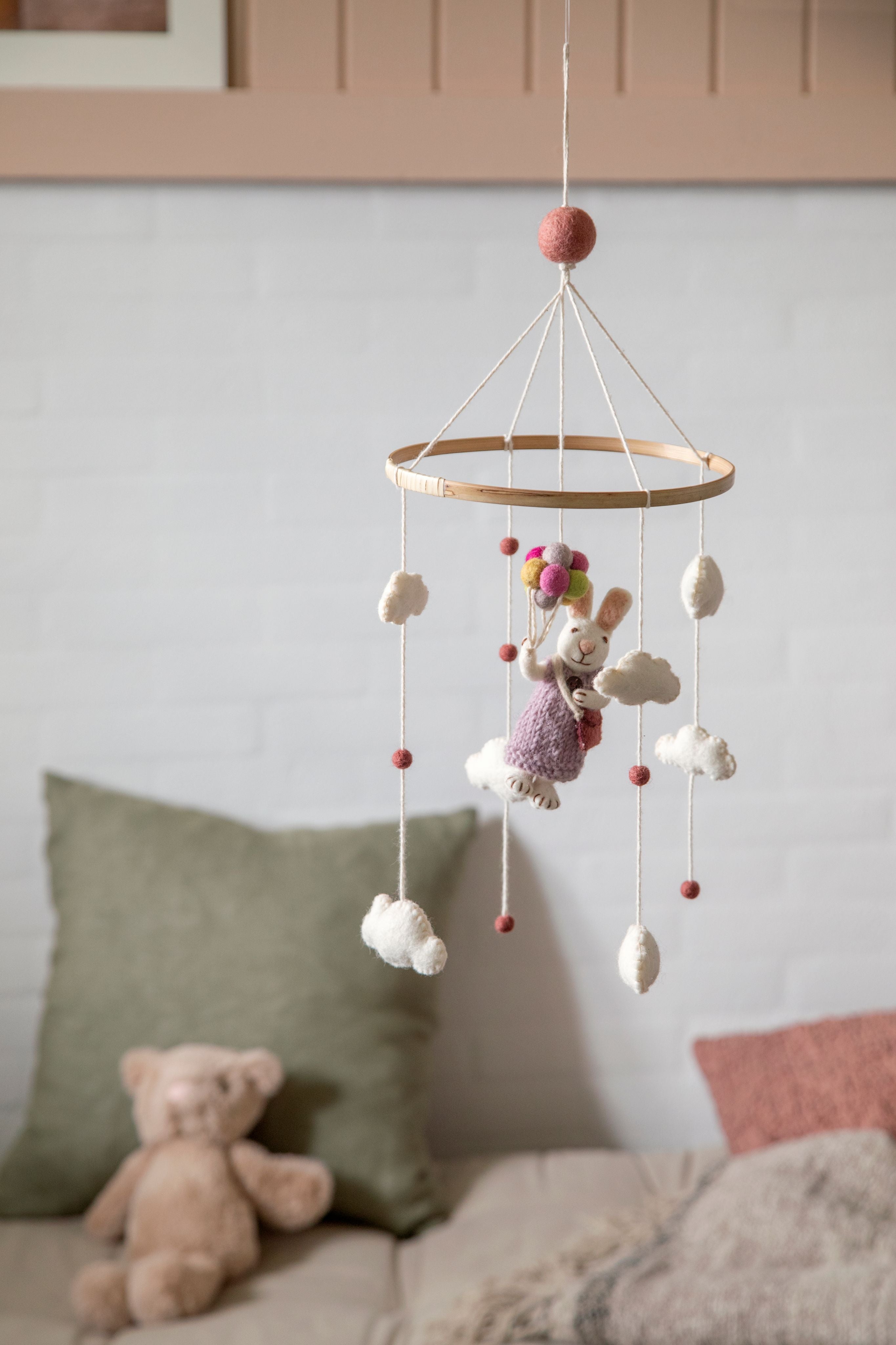 Mobile – Mädchen Hase mit Ballons
